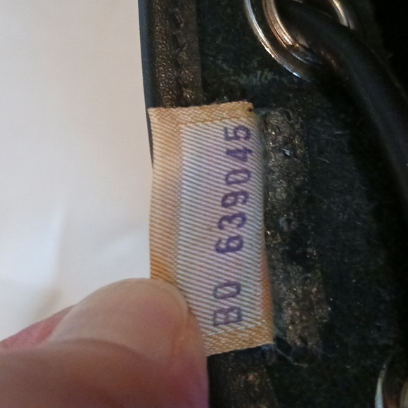 Dooney & Bourke~ Draw String Bucket bag- black - Picture 10 of 10